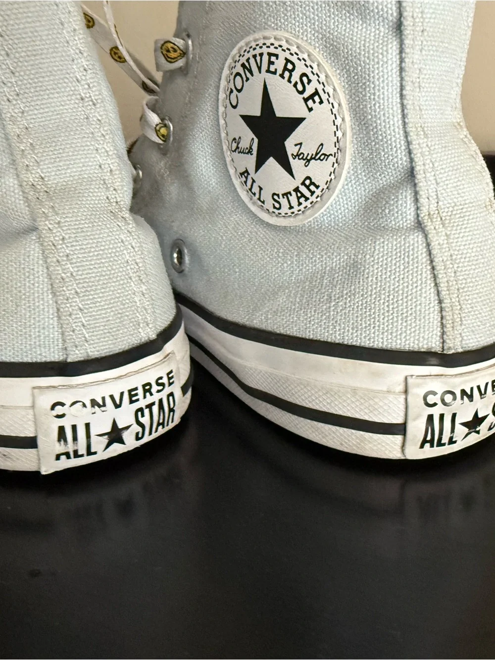 Converse Chuck Taylor High Top Pale Blue / Smiley Face Laces Youth Size 1 ⭐